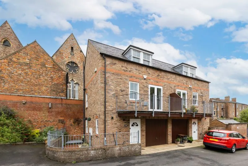 Dewsbury Court, York